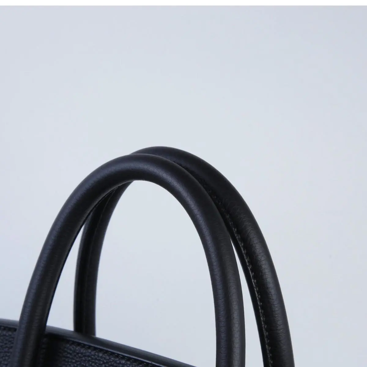 HERMÈS HAC 40 Bag: Noir Togo Leather & Palladium 13 HERMÈS HAC 40 Bag: Noir Togo Leather & Palladium - Image 13